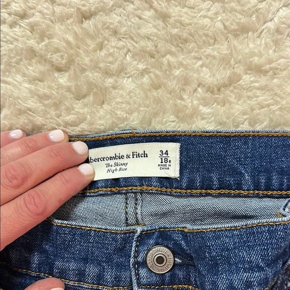 Abercrombie skinny high rise jeans - Picture 2 of 3